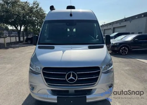 2022 Mercedes-Benz Sprinter 2500 z USA, uszkodzony, nr VIN W1X4EBHY0NP484324